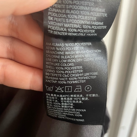 H&M Gray Long Sleeve Dress. Pre-Owned. - Picture 7 of 7